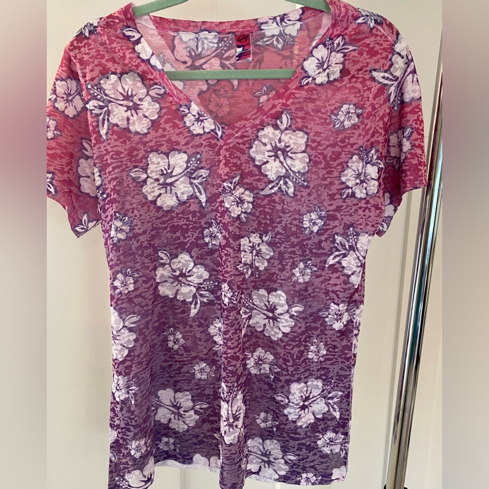 Juniors Pink/Purple Ombre Burnout Shirt. Size Large